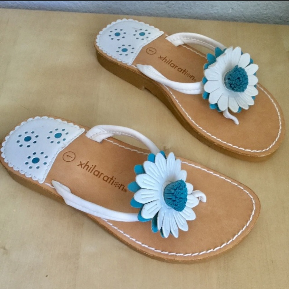 Xhilaration sandals